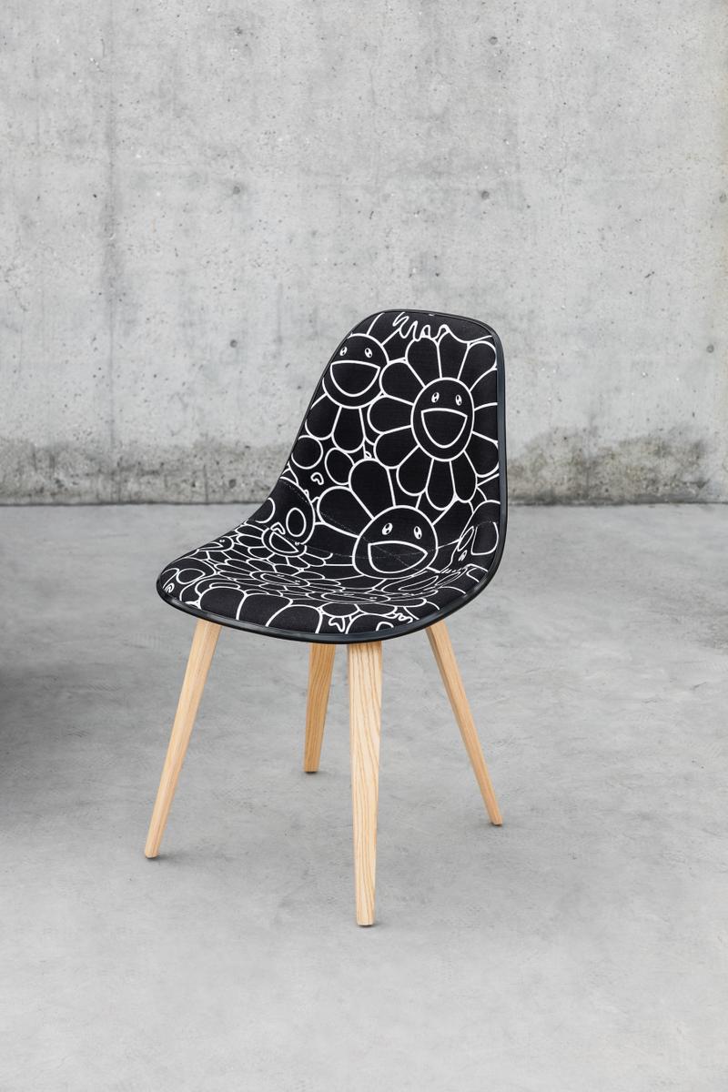 moon 村上隆 × modernica × complexcon Takashi Murakami - Modernica Chair (Complexcon 2018) – Toyol Toys