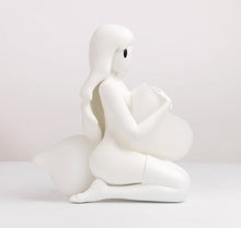 Load image into Gallery viewer, Takeru Amano - Sleepy Venus (All White, Lamp)