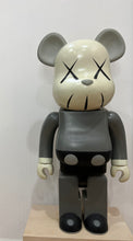 Load image into Gallery viewer, Companion 2002 Be@rbrick (Grey) 1000%