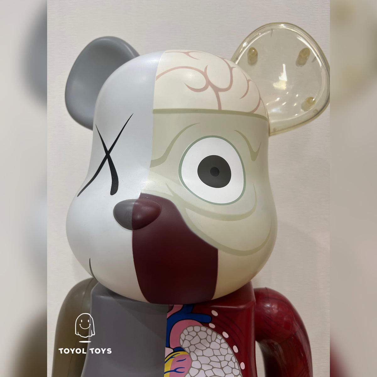 Kaws Bearbrick 