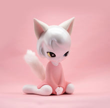 Load image into Gallery viewer, Yosuke Ueno- “Lily the Kit”