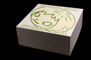 奈良 美智 Yoshitomo Nara -  Gummi Girl Luminous - Chan (White, Glow in Dark)