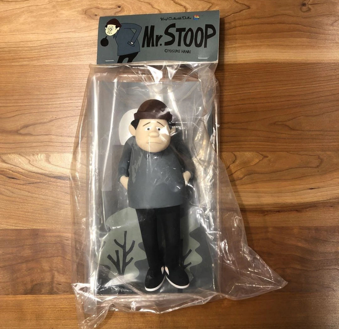 Yusuke Hanai - Mr. Stoop (Grey)