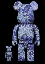 Load image into Gallery viewer, Be@RBRICK 100% &amp; 400% Masculine Waves Katsushika Hokusai (Bearbrick, Kanmachi Festival Cart Ceiling Prints)
