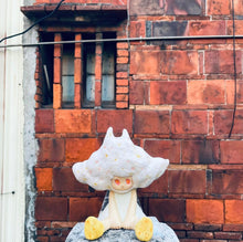 Load image into Gallery viewer, Eggzy - Cloudy
