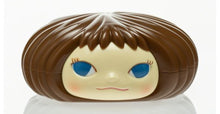 Load image into Gallery viewer, 奈良 美智 Yoshitomo Nara -  Gummi Girl (Brown)
