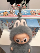 Load image into Gallery viewer, Kasing Lung - ‘W&#39; Pin For Love (The Monsters, Pop Mart)

