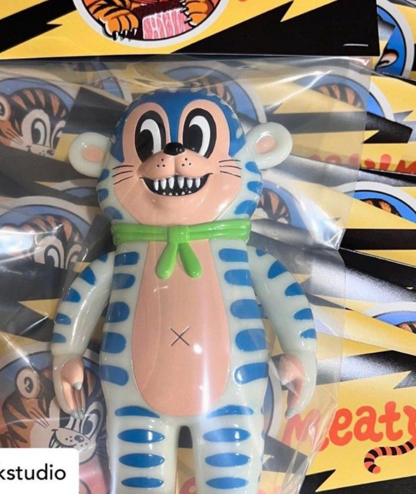 Headlockstudio & Johnny Akihito Noda - Meaty (GID , Glow In Dark)