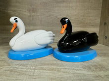 Load image into Gallery viewer, Cesar Piette - Swan (White, Black, Paperweight, set of 2)
