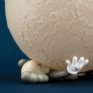 KAWS  - HOLIDAY Big Moon