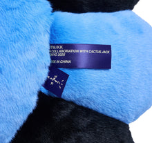 Load image into Gallery viewer, CACTUS JACK X TAKASHI MURAKAMI - FLOWER PLUSH (Blue)
