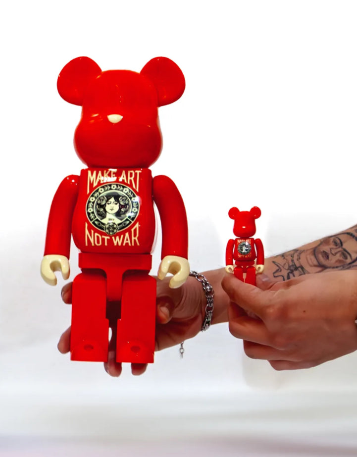 Shepard Fairey - MAKE ART NOT WAR BE@RBRICK 100% & 400%  (Bearbrick, Obey, Medicom Toy)